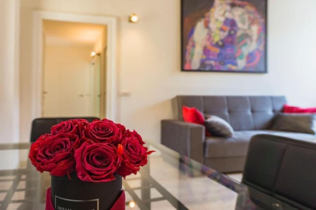 Ferienwohnung Borgo Charme Elegante E Unico. Dimora Da Sogno Rom Exterior foto